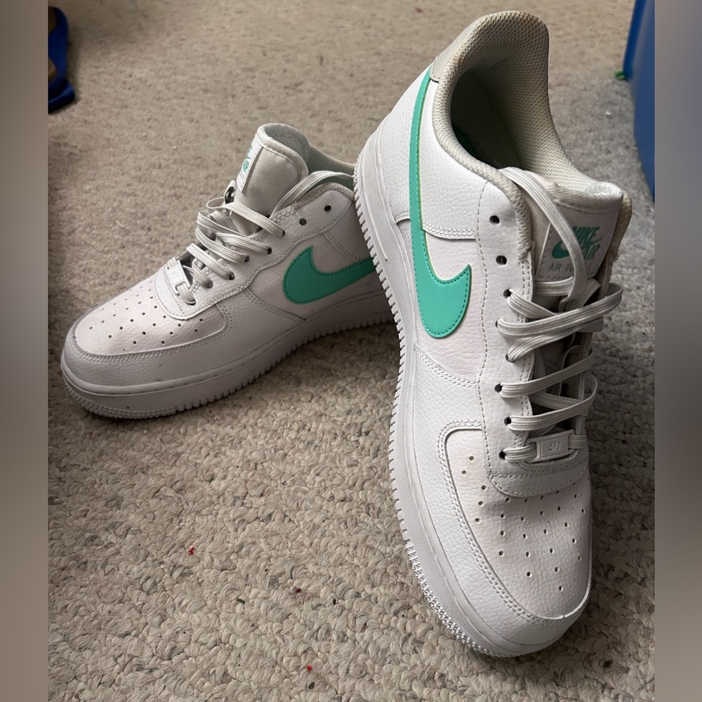 Excellent used condition Nikes